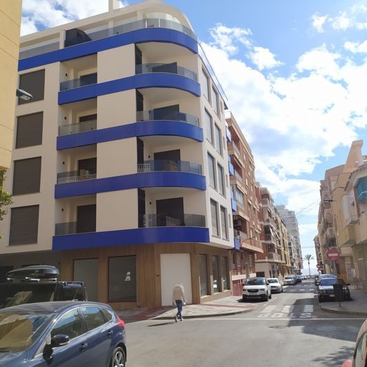 Image No.45-2 Bed House for sale