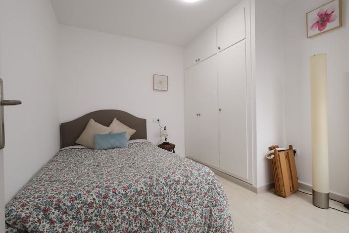 Image No.11-3 Bed House for sale