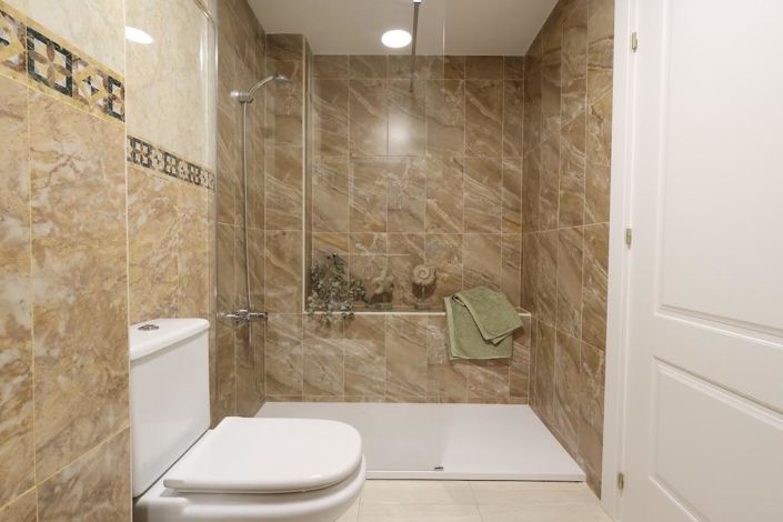 Image No.23-3 Bed House for sale