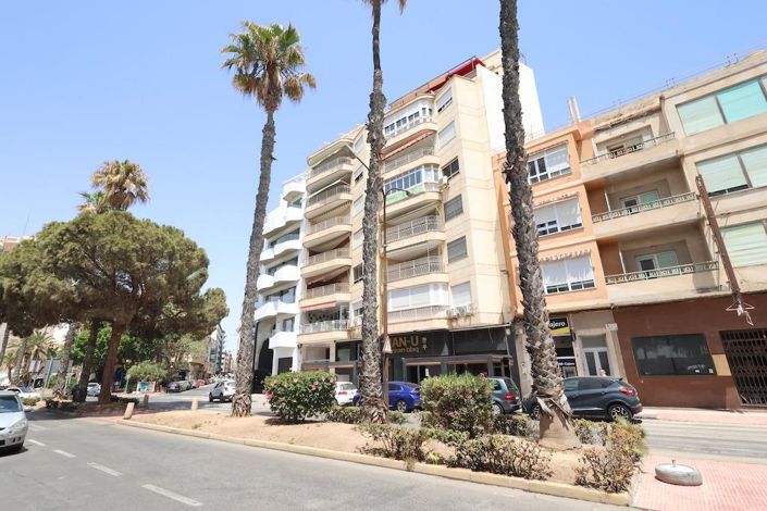 Image No.29-3 Bed Property for sale