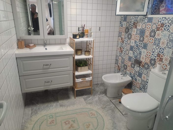 Image No.18-4 Bed Townhouse for sale