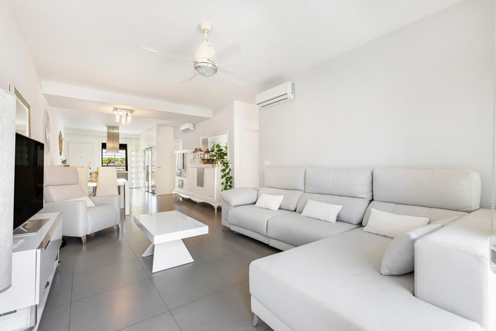 Image No.4-4 Bed House for sale