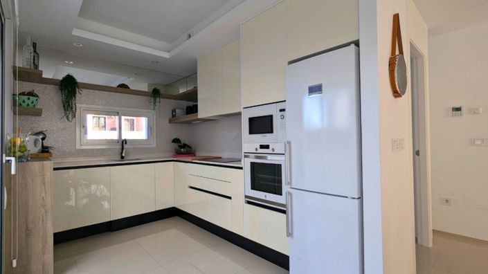 Image No.16-3 Bed House for sale