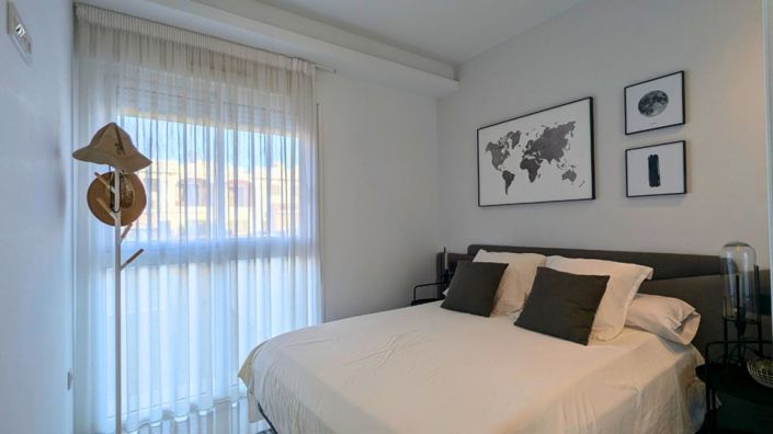 Image No.20-3 Bed House for sale