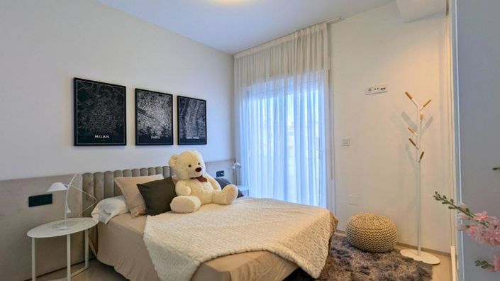 Image No.33-3 Bed House for sale