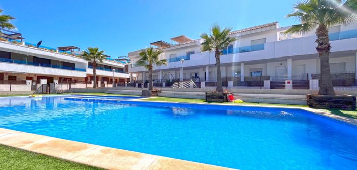 Image No.27-3 Bed Townhouse for sale