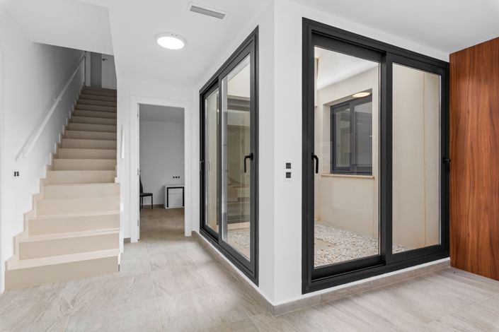 Image No.26-5 Bed Villa for sale