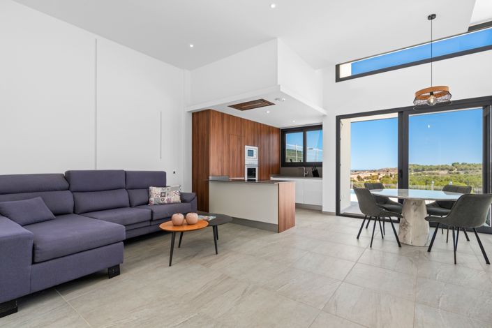 Image No.3-5 Bed Villa for sale