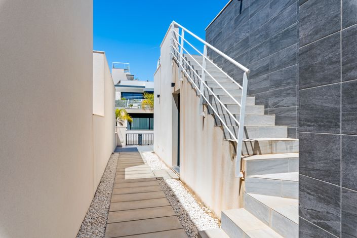 Image No.43-5 Bed Villa for sale