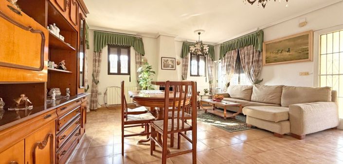 Image No.12-4 Bed Villa for sale