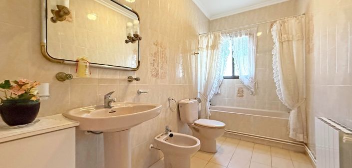 Image No.21-4 Bed Villa for sale