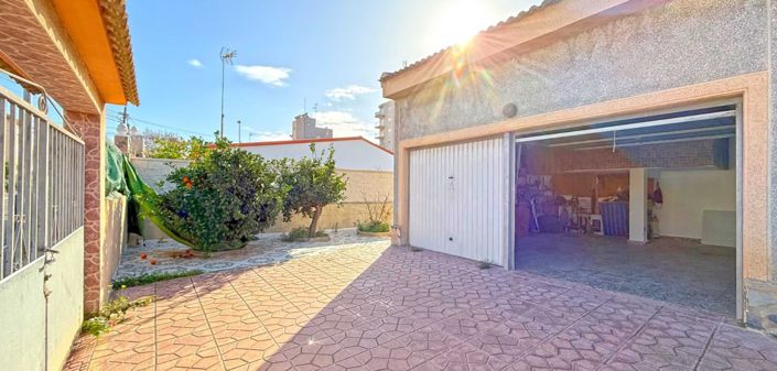 Image No.9-4 Bed Villa for sale