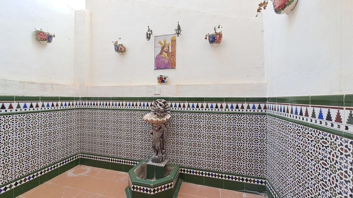 Image No.19-5 Bed Apartment for sale