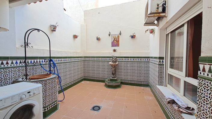Image No.19-5 Bed Apartment for sale