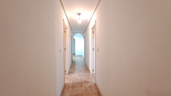 Image No.22-5 Bed Apartment for sale