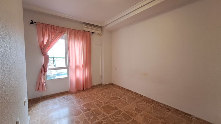 Image No.23-5 Bed Apartment for sale