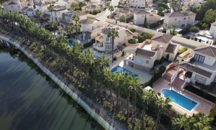 Image No.17-3 Bed Villa for sale