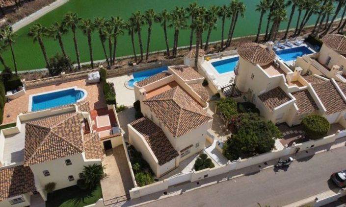 Image No.3-3 Bed Villa for sale