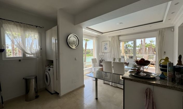 Image No.32-3 Bed Villa for sale