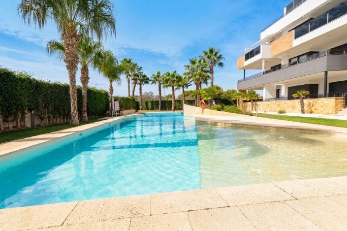 Image No.2-2 Bed Property for sale