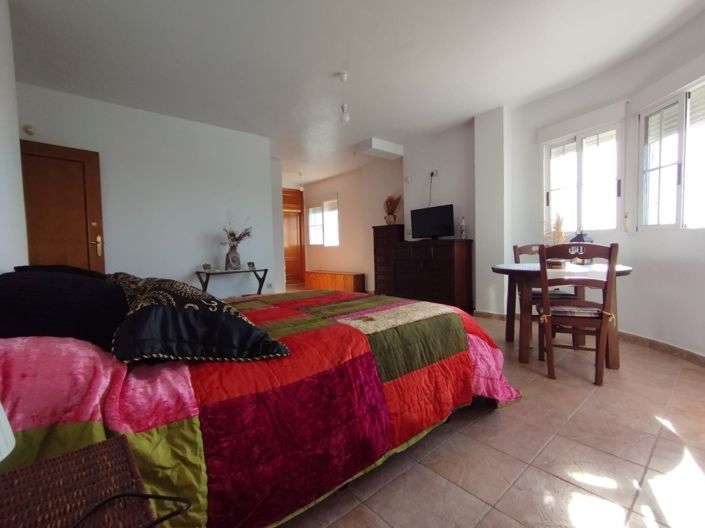 Image No.30-6 Bed Villa for sale