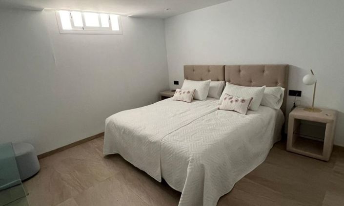 Image No.35-4 Bed Villa for sale