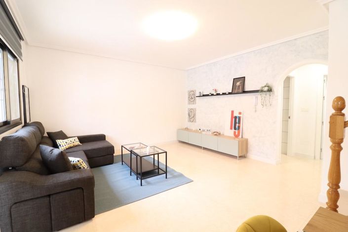 Image No.9-3 Bed Townhouse for sale