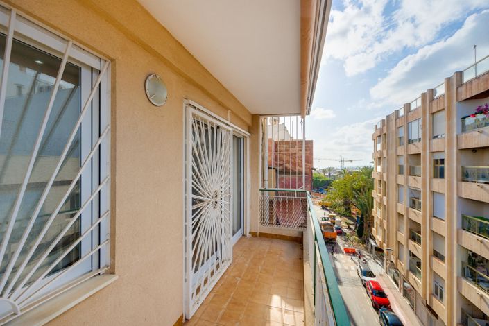 Image No.1-Appartement de 3 chambres à vendre à Torrevieja