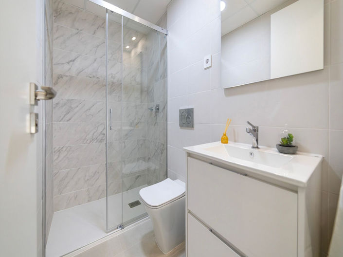 Image No.20-3 Bed Apartment for sale