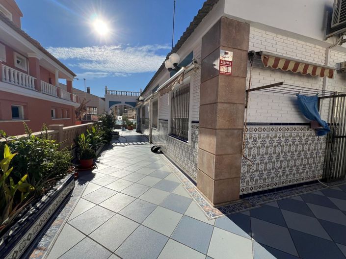 Image No.22-3 Bed Townhouse for sale