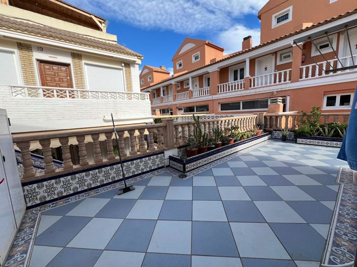 Image No.6-3 Bed Townhouse for sale