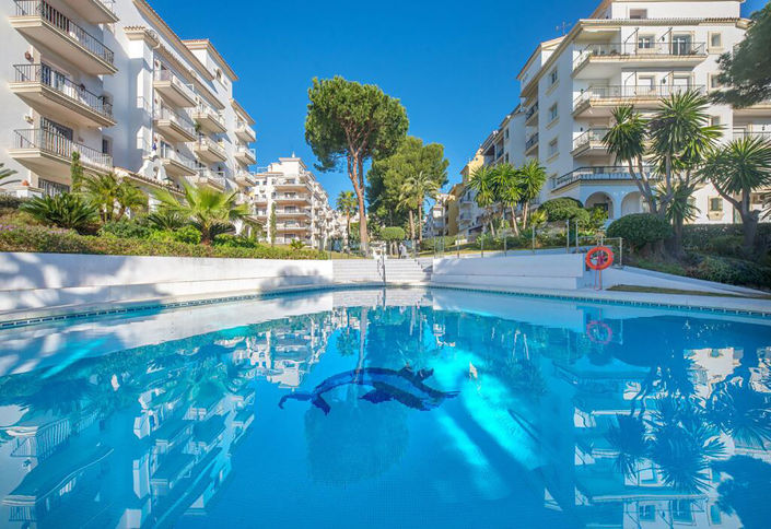 Image No.1-Appartement de 2 chambres à vendre à Puerto Banus
