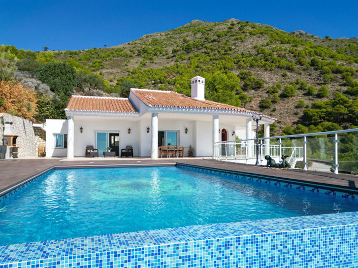 Image No.1-5 Bed Villa for sale