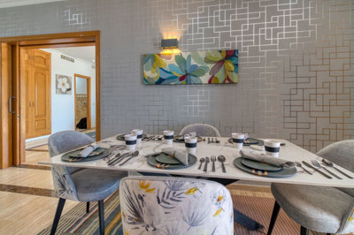 12-53013098fcab6c38b1379cd33298e050