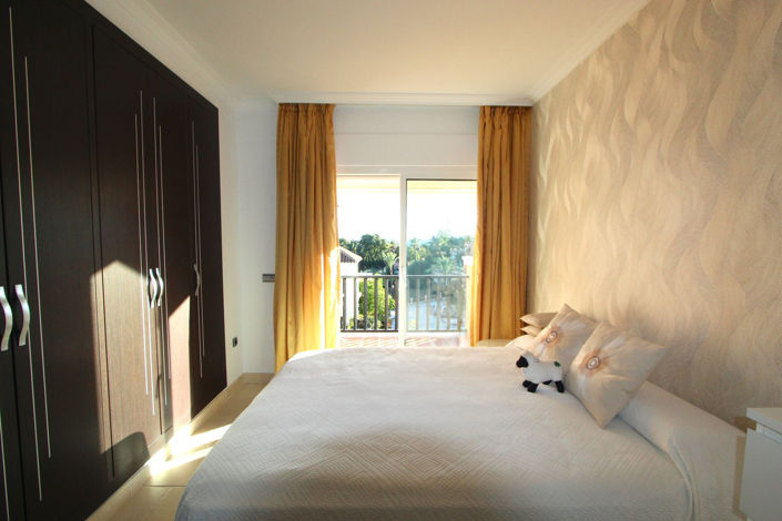 Image No.25-4 Bed Townhouse for sale