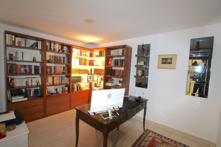 Image No.42-4 Bed Townhouse for sale