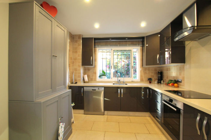 Image No.9-4 Bed Townhouse for sale