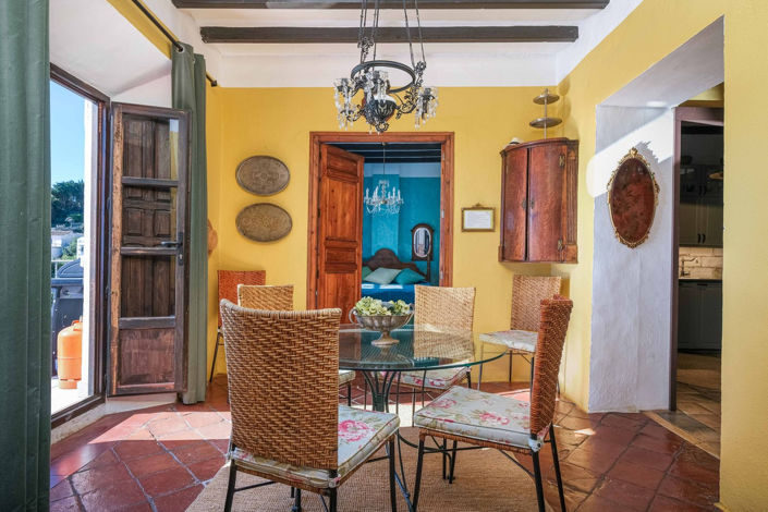 Image No.10-7 Bed Villa for sale