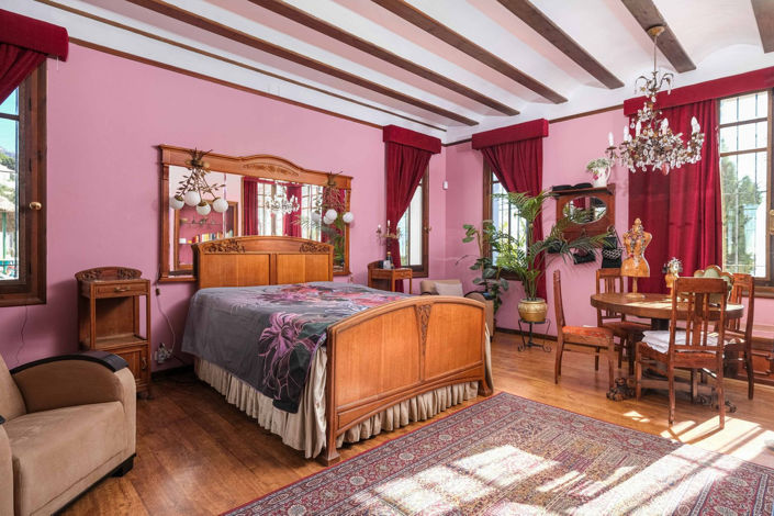 Image No.4-7 Bed Villa for sale