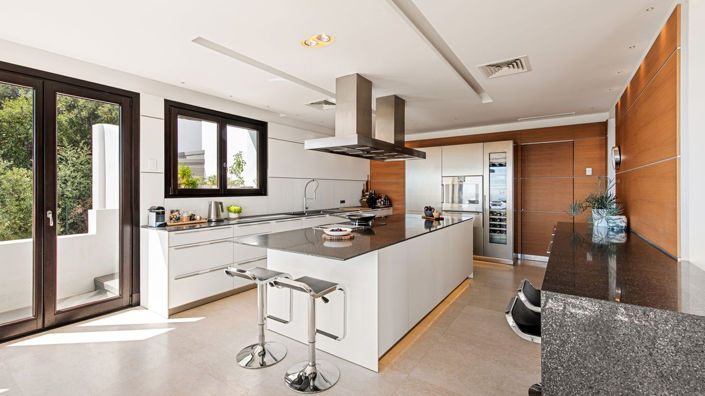 Image No.15-5 Bed Townhouse for sale