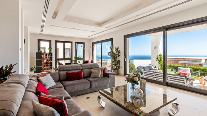 Image No.17-5 Bed Townhouse for sale