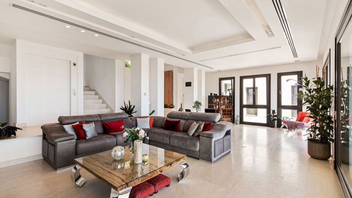 Image No.18-5 Bed Townhouse for sale