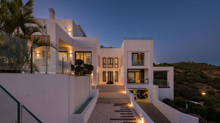 Image No.40-5 Bed Townhouse for sale