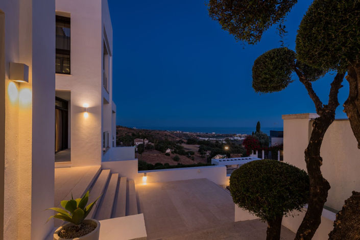 Image No.43-5 Bed Townhouse for sale