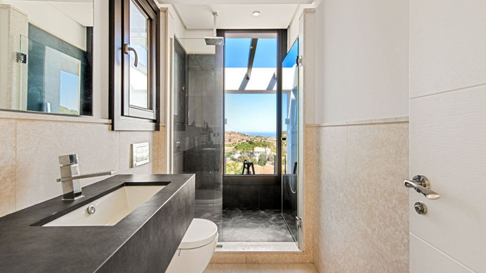 Image No.9-5 Bed Townhouse for sale