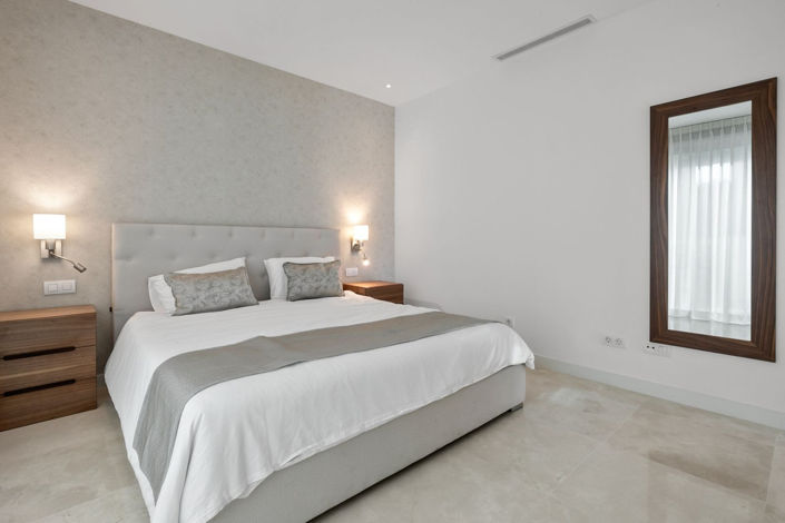 Image No.13-6 Bed Villa for sale