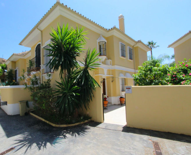 Image No.1-3 Bed Townhouse for sale