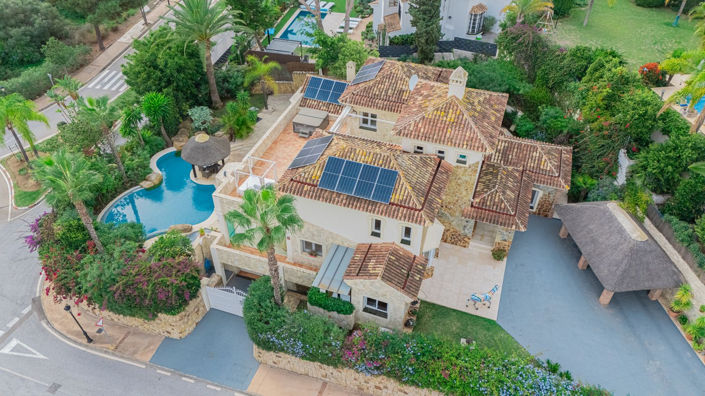 Image No.1-Villa de 5 chambres à vendre à Elviria