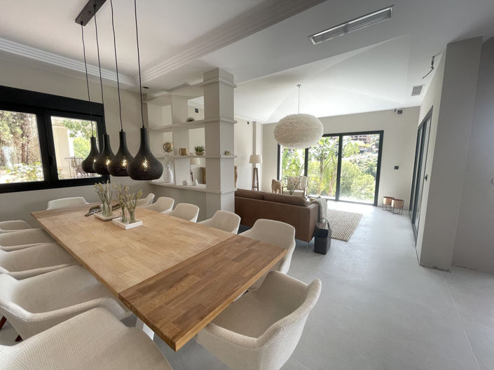 Image No.10-7 Bed Villa for sale