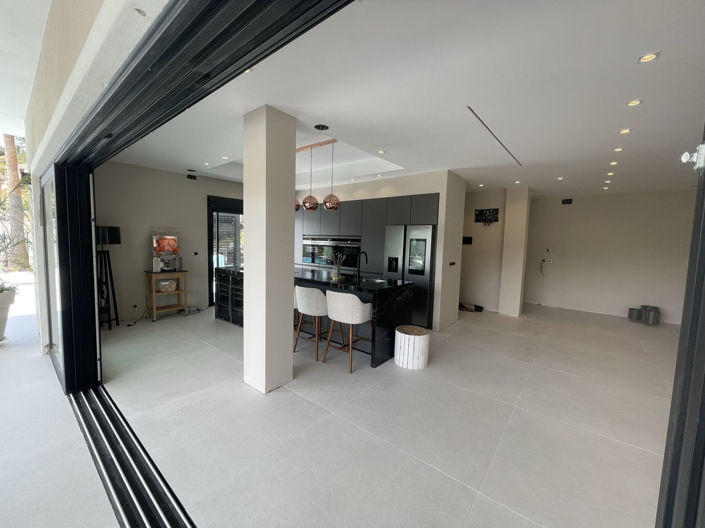 Image No.13-7 Bed Villa for sale